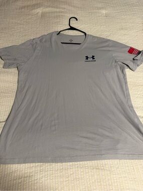 Under Armour Men’s Freedom Light Gray Performance T-Shirt